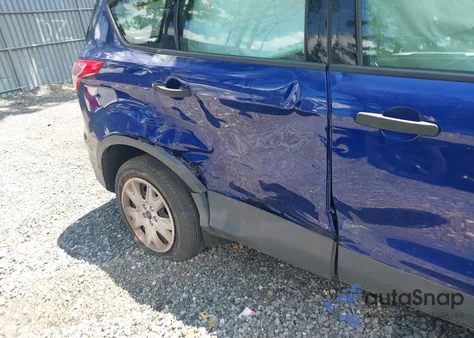 2015 Ford Escape S из США, поврежденный, VIN 1FMCU0F74FUA86528